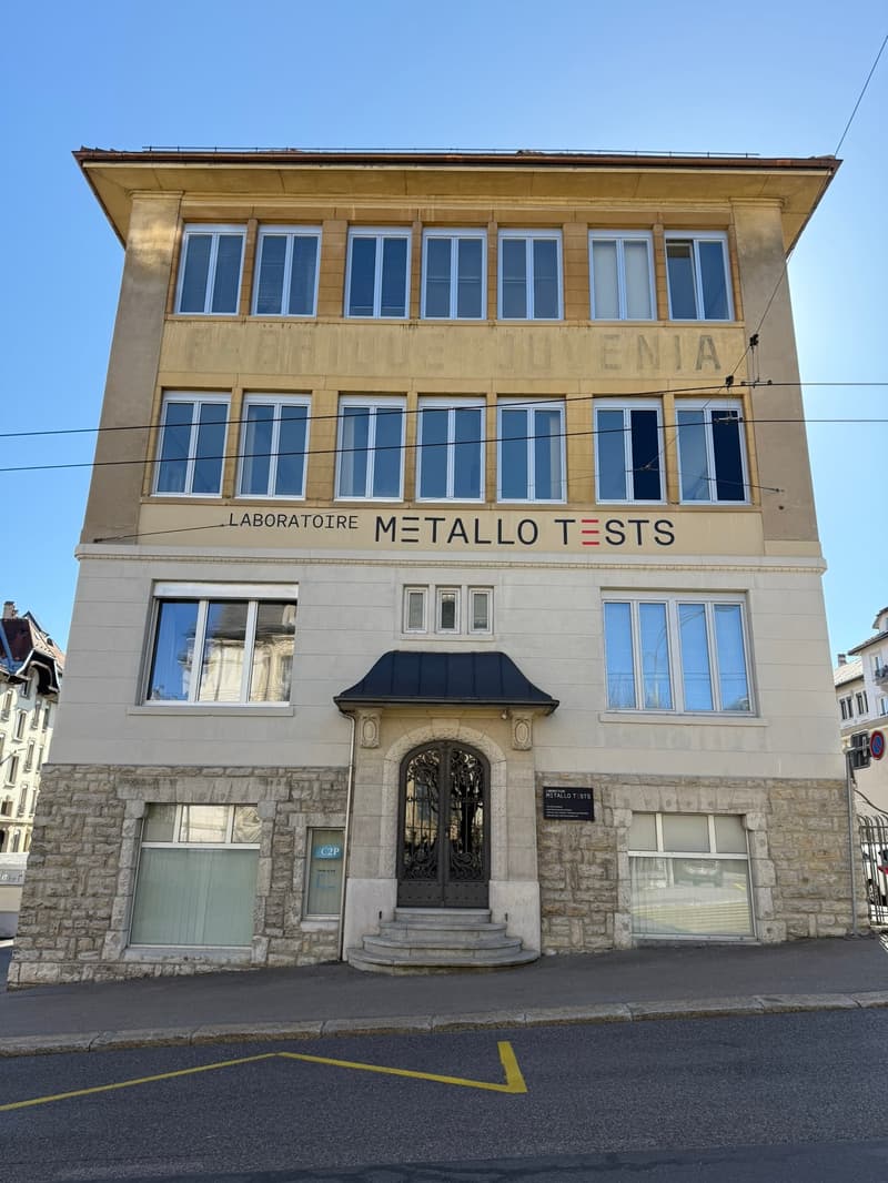 Renovierte Industriefläche in La Chaux-de-Fonds – 228 m² im Herzen des Uhrenerbes (1)