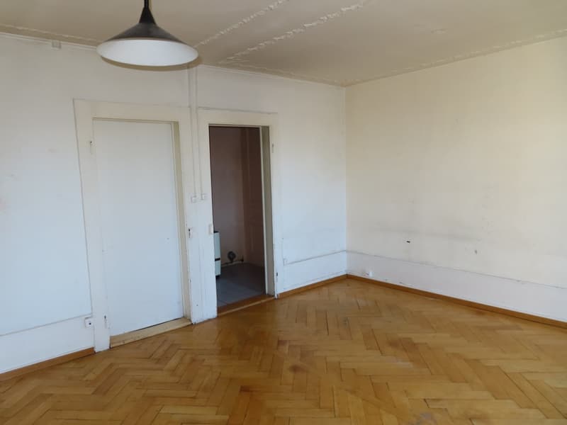 🛠️ GRAND APPARTEMENT 7 PIÈCES – AVIS AUX BONS BRICOLEURS ! (20)