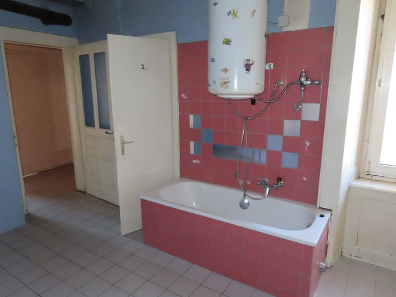 🛠️ GRAND APPARTEMENT 7 PIÈCES – AVIS AUX BONS BRICOLEURS ! (23)
