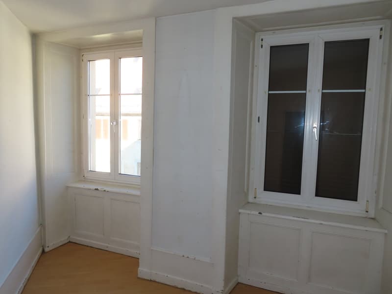 🛠️ GRAND APPARTEMENT 7 PIÈCES – AVIS AUX BONS BRICOLEURS ! (9)