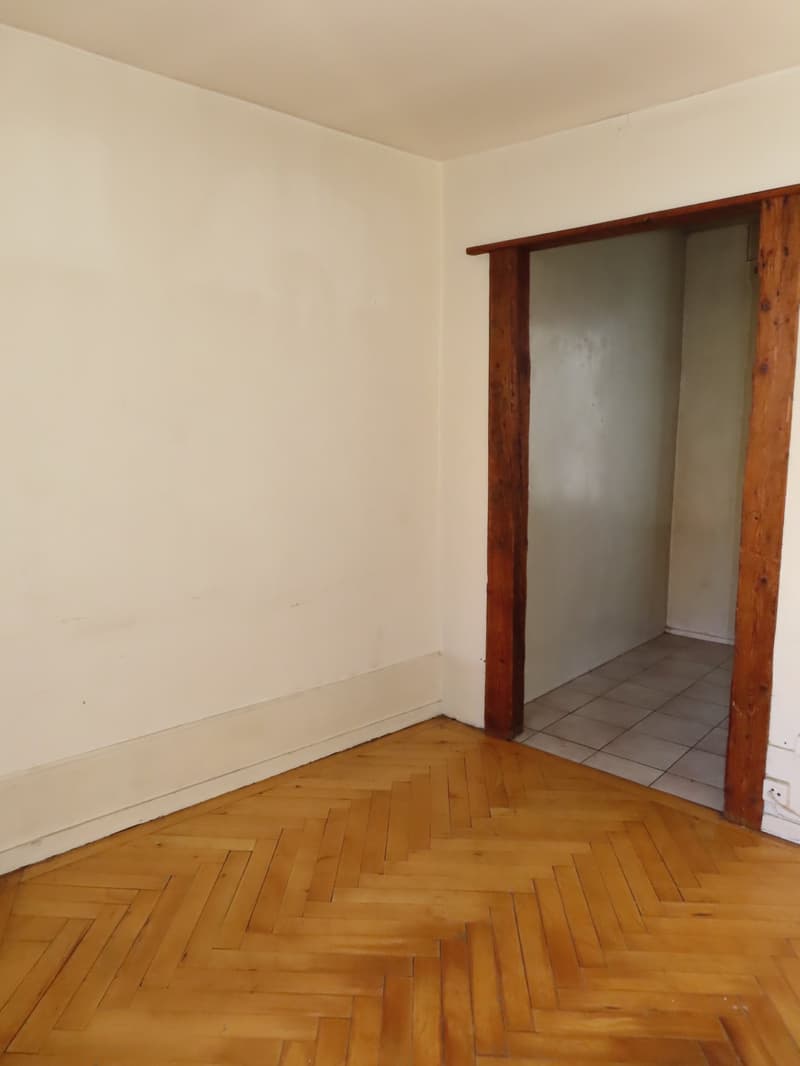 🛠️ GRAND APPARTEMENT 7 PIÈCES – AVIS AUX BONS BRICOLEURS ! (3)