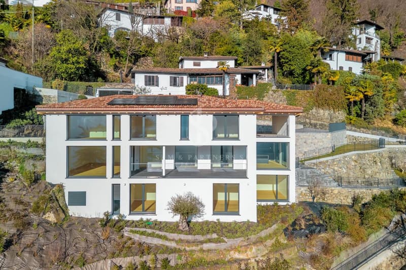 New Villa with Lake View (19)