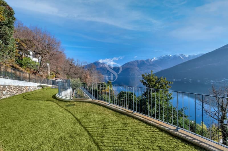 New Villa with Lake View (2)