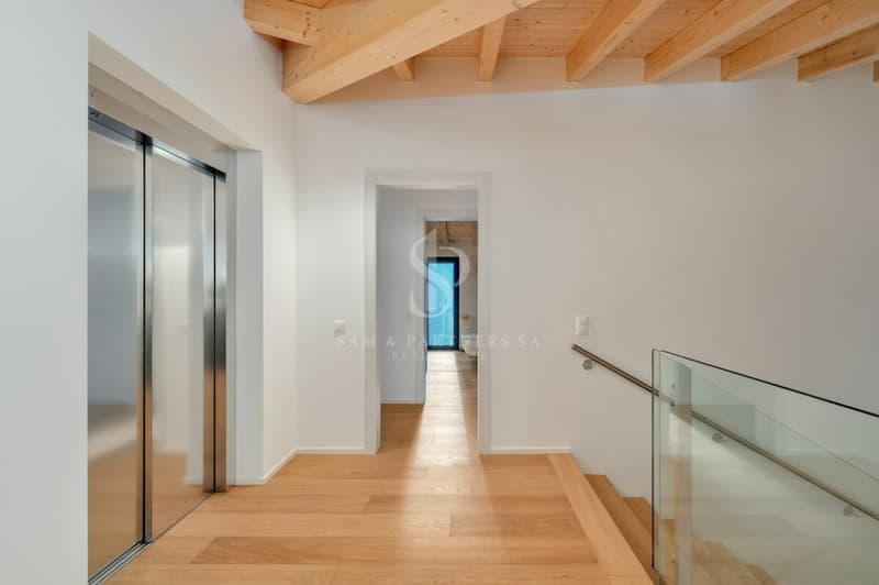 New Villa with Lake View (7)