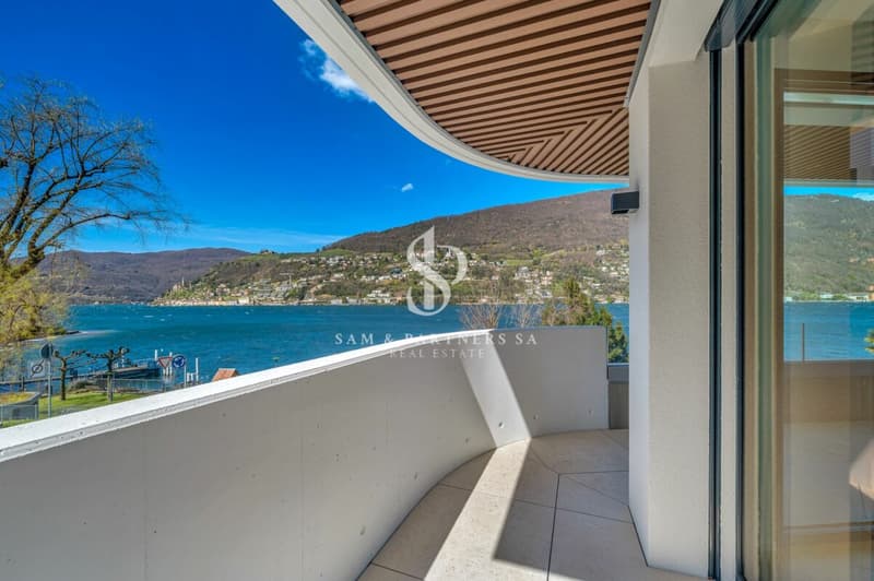 Nouvelle villa avec vue sur le lac (17)