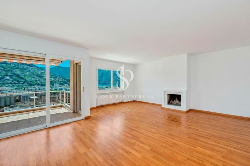 Esclusiva proprietà panoramica con vista lago (12)