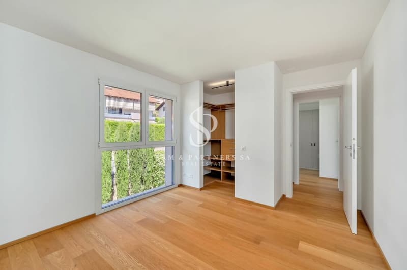 Modernes Dachgeschoss mit großer Terrasse (8)