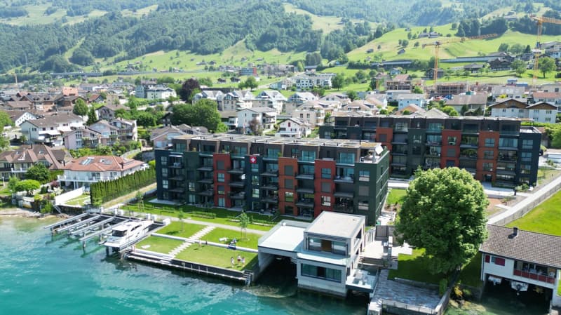 Modern 5.5-room apartment with direct lake view in Beckenried (12)