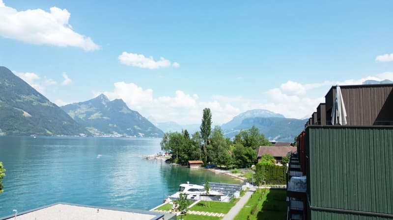 Modern 5.5-room apartment with direct lake view in Beckenried (11)