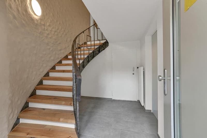 Edificio residenziale e commerciale attraente in posizione privilegiata (5)