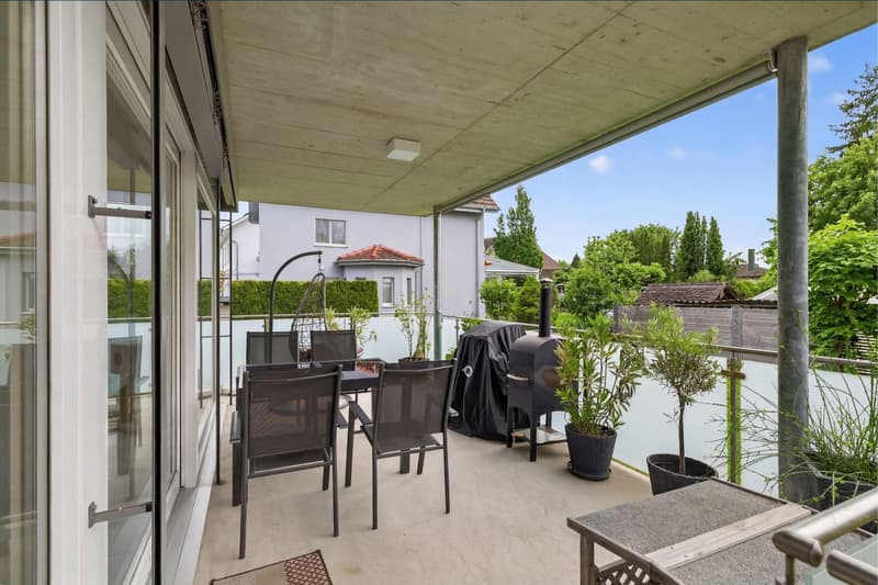 Newly valued apartment with open living concept, sunny terrace and direct garden access in a quiet location (8)