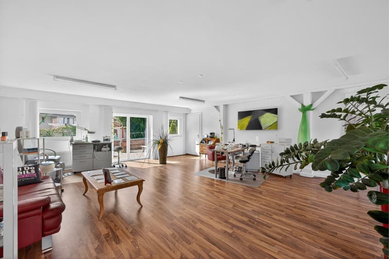 A home with heart and perspective: flexible use, development potential, and large garden (8)