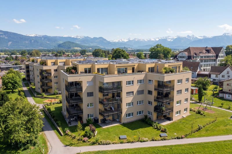 Appartamento nuovo di alta qualità con giardino privato in posizione centrale (11)