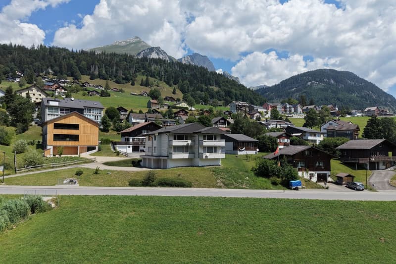 Sonniges 2.5-Zimmer-Feriendomizil mit Bergsicht, Loipe und Skilift vor der Tür (11)