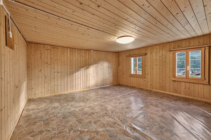 Charmantes Strickbau-Einfamilienhaus mit Wintergarten im Prättigau (5)