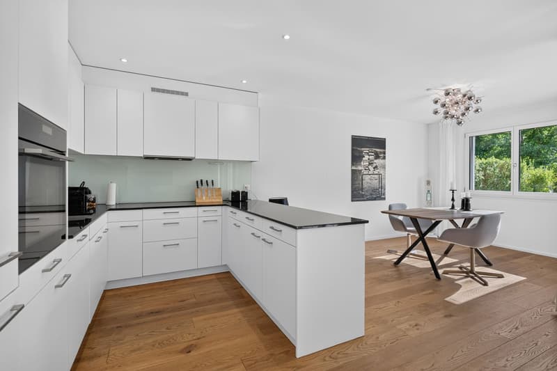 Moderne Erdgeschosswohnung mit privatem Gartenanteil an ruhiger Lage (3)