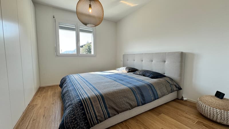 Modern attic of 3.5 rooms with panoramic view in Taverne (7)