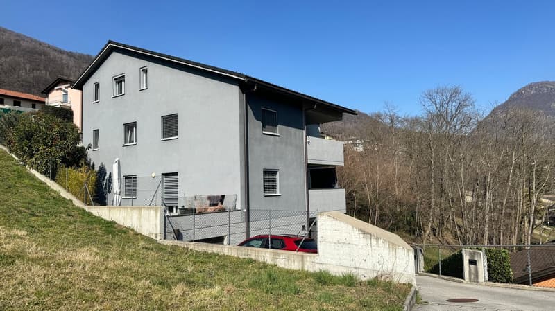 Modern attic of 3.5 rooms with panoramic view in Taverne (10)