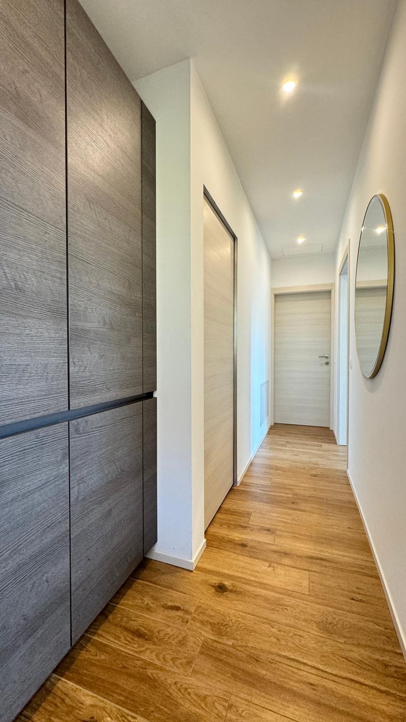 Modern attic of 3.5 rooms with panoramic view in Taverne (5)