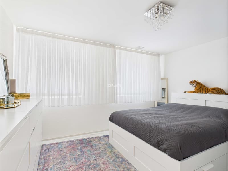 Appartement moderne 4.5 pièces avec balcon & 2 places de parking souterrain à vendre à Ottenbach (3)