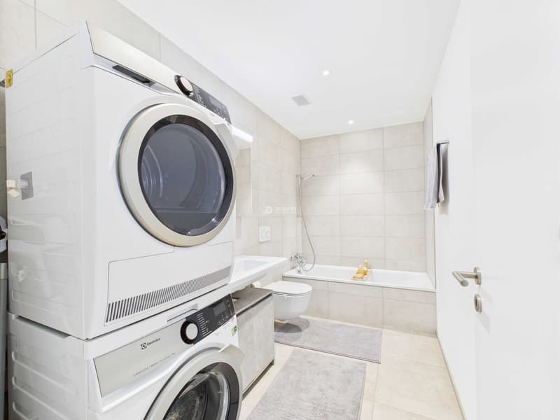 Appartement moderne 4.5 pièces avec balcon & 2 places de parking souterrain à vendre à Ottenbach (8)