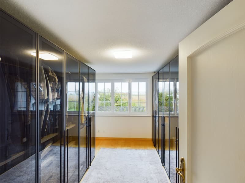 8.5-Zi.-Villa mit Pool & Einliegerwohnung in Oberentfelden (10)