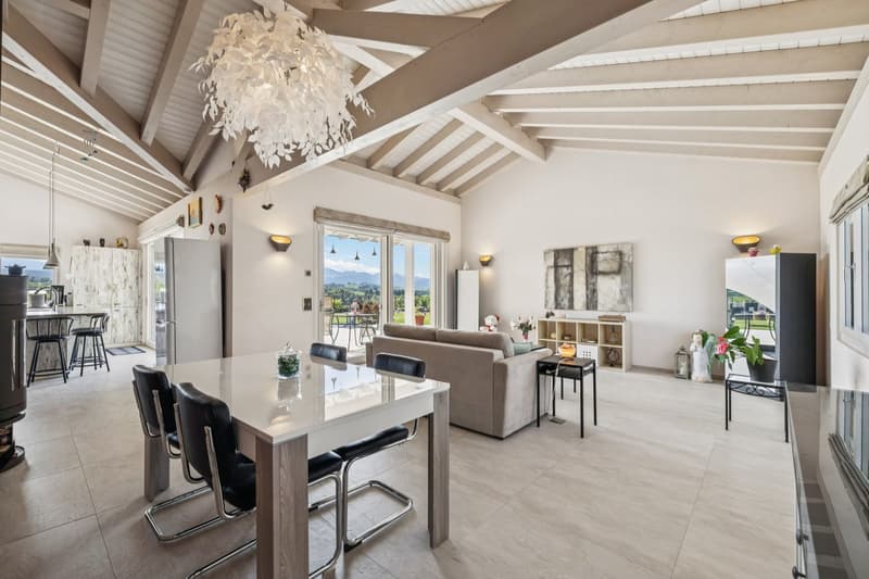 Villa en bordure de zone agricole avec vaste jardin et vue dégagée (3)