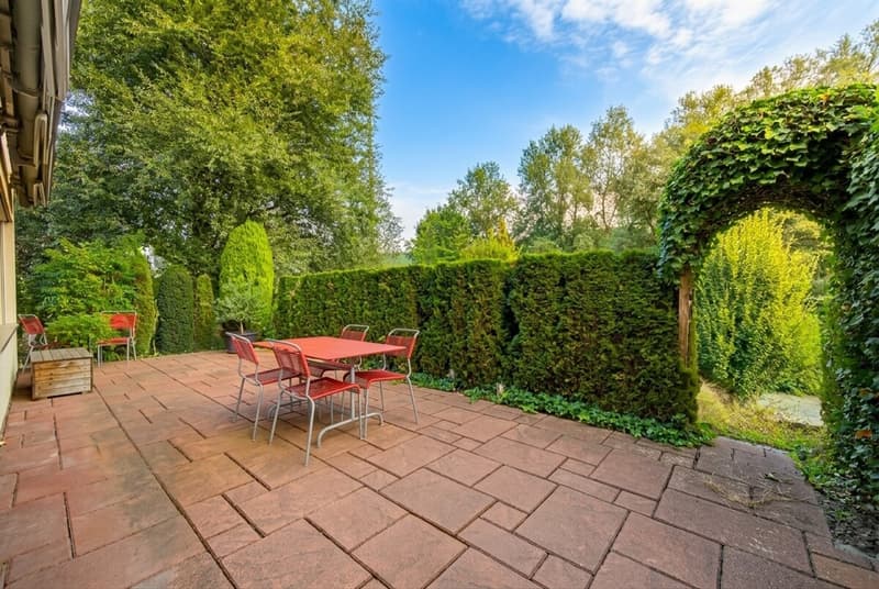 Privater Gartensitzplatz zum Relaxen