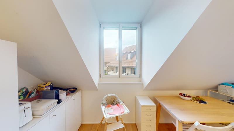 Bright 2.5-room apartment with gallery in Rafz (7)