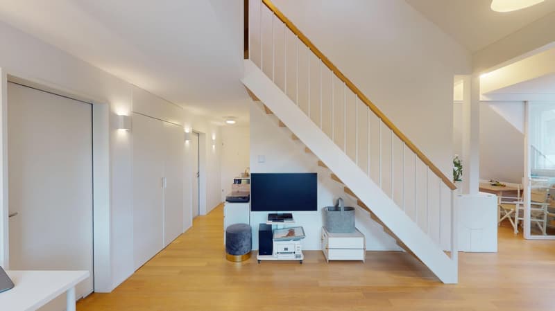 Bright 2.5-room apartment with gallery in Rafz (6)