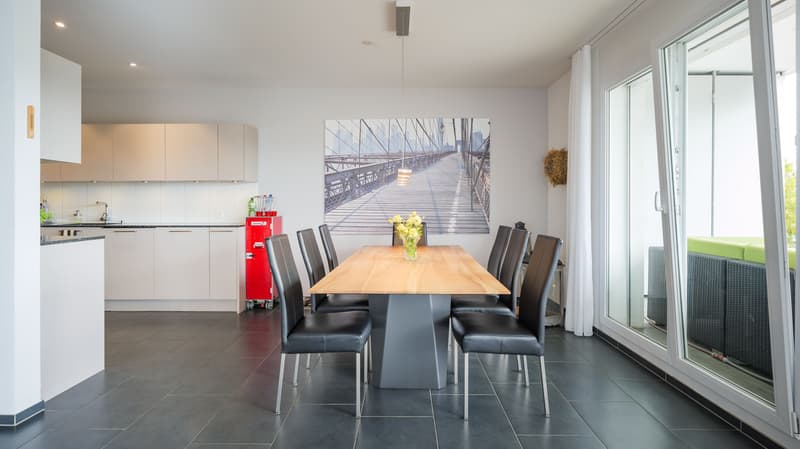 Beautiful 4.5-room attic apartment with a dreamy view in Wohlen (4)