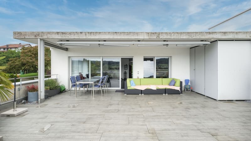 Beautiful 4.5-room attic apartment with a dreamy view in Wohlen (8)