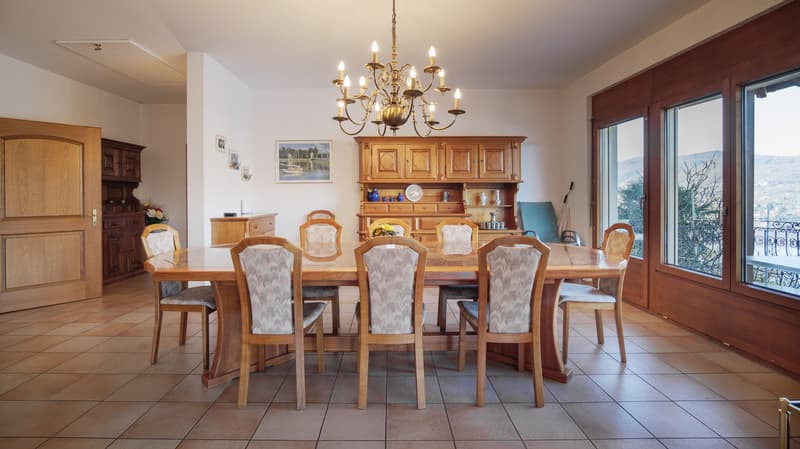 Schönes Ferienhaus mit 5.5 Zimmern in Collina d'Oro (4)