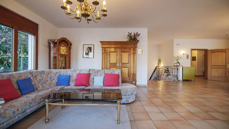 Schönes Ferienhaus mit 5.5 Zimmern in Collina d'Oro (6)
