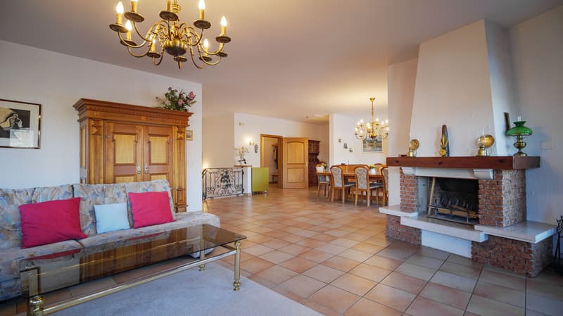 Schönes Ferienhaus mit 5.5 Zimmern in Collina d'Oro (5)
