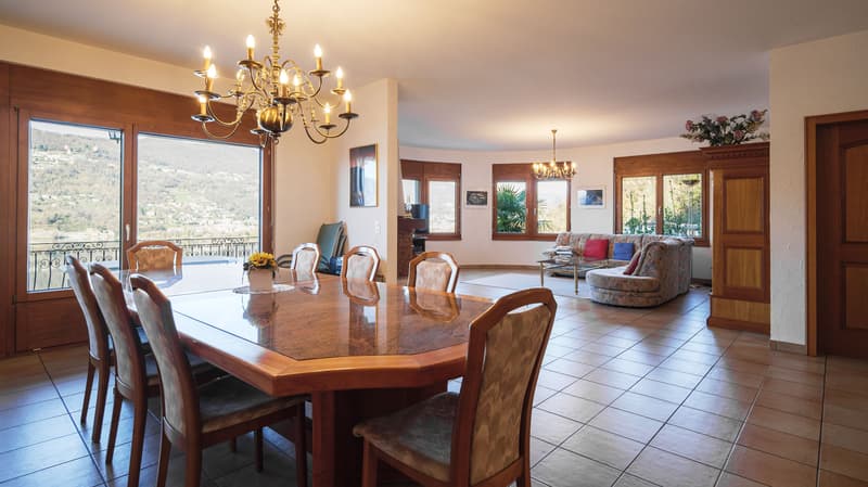 Schönes Ferienhaus mit 5.5 Zimmern in Collina d'Oro (7)