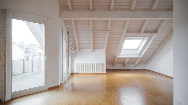 Elegant 3.5-room apartment in Reinach (2)