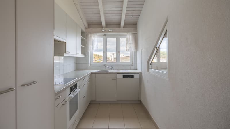 Elegant 3.5-room apartment in Reinach (6)