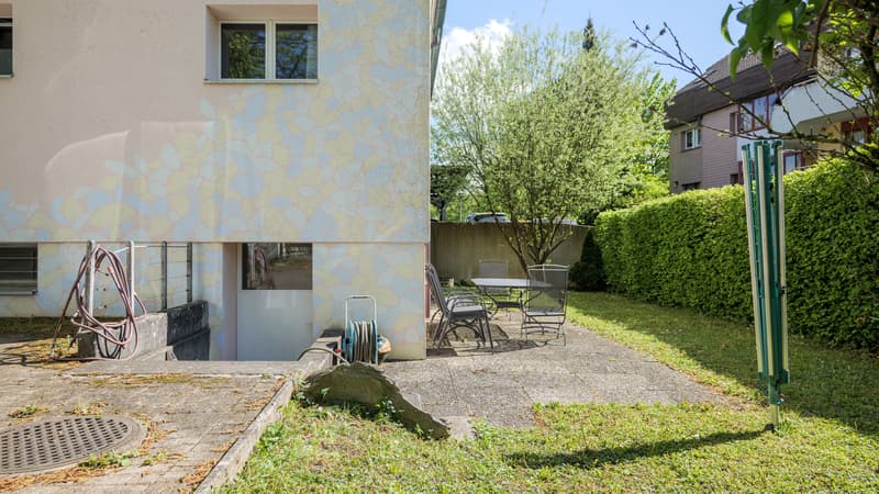 Maison 5,5 pièces avec bâtiment de bureaux et terrain à bâtir en zone centrale (7)