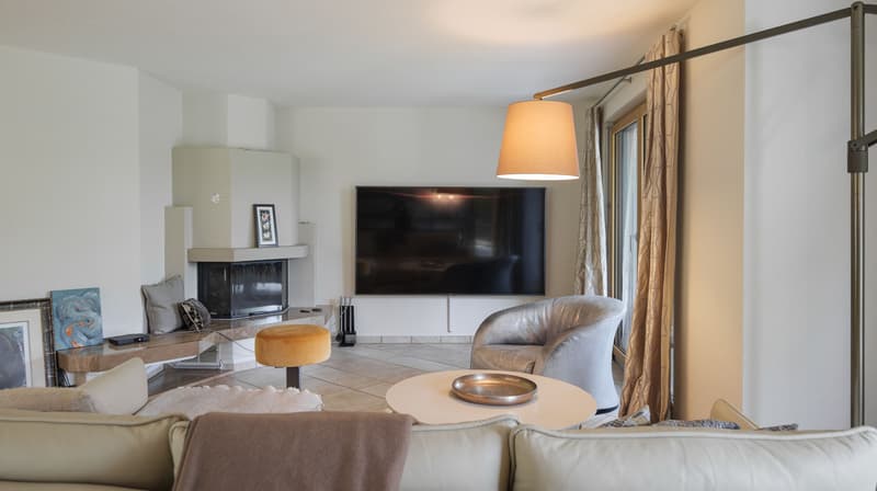 Spacious 6.5-room house with pool in Remetschwil (6)