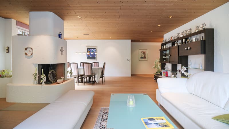 11-room property with 2 apartments and construction potential in Wassen (UR) (6)