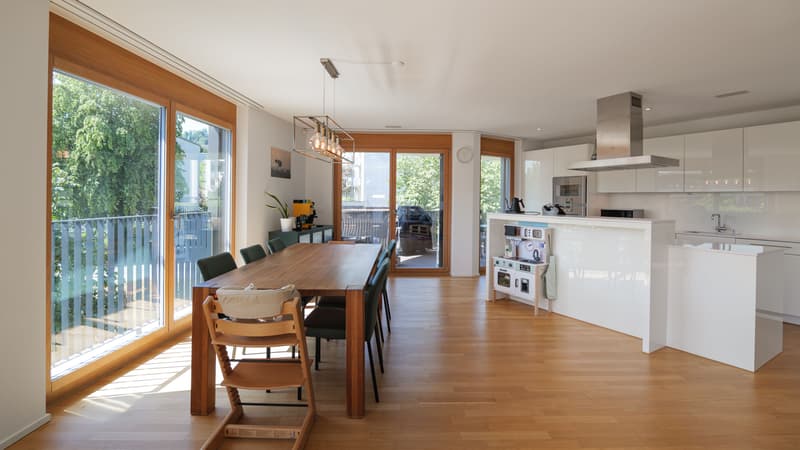 Modern 4.5-room apartment with lake view in Au ZH (4)