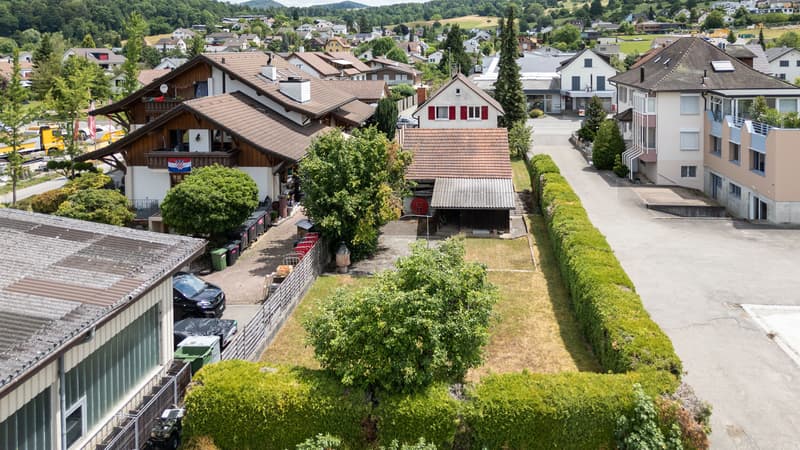 Maison de 5 pièces charmante à un emplacement idéal avec potentiel de construction à Büsserach (1)