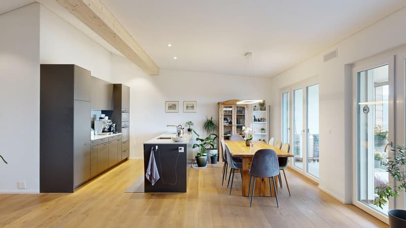 Exklusive 4.5-Zimmer-Dachwohnung mit See- und Bergsicht in Uetliburg (2)