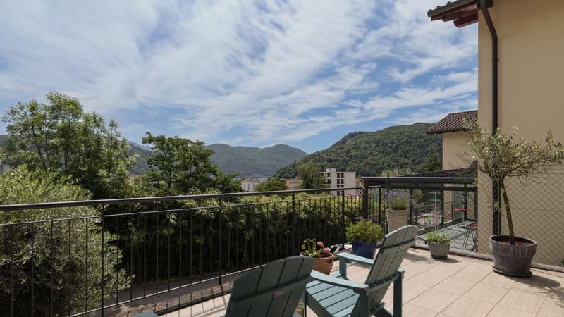 Maison fascinante de 5,5 pièces avec terrasse de rêve à Caslano (2)