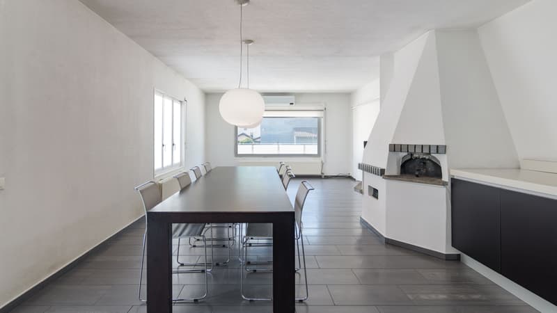 Spectacular 9-room house with pool in Quartino (4)