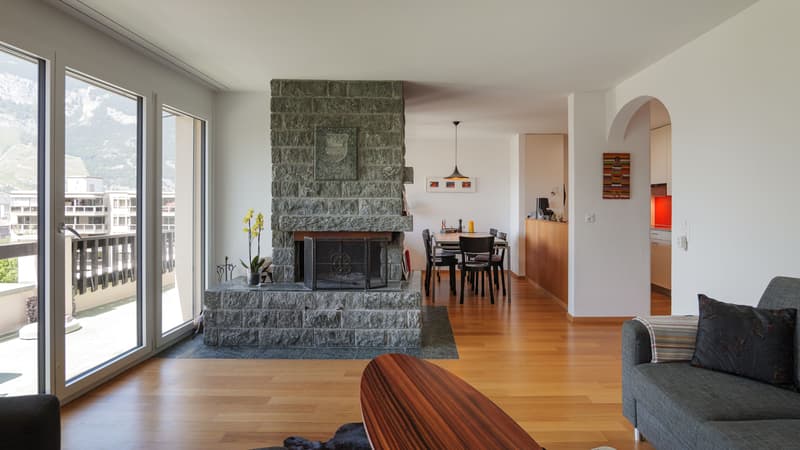 Beautiful 5.5-room apartment on the top floor in a central location in Chur (2)
