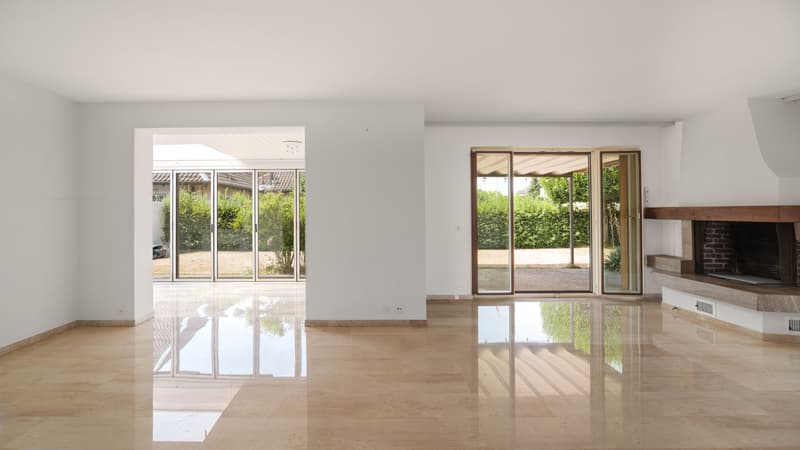 Charming 6.5-room house with a dreamy garden in Feldbrunnen (2)