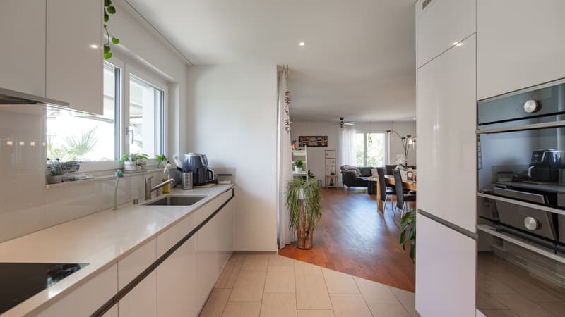 Elegante 4.5-Zimmer-Wohnung mit viel Liebe zum Detail in Glattfelden (3)