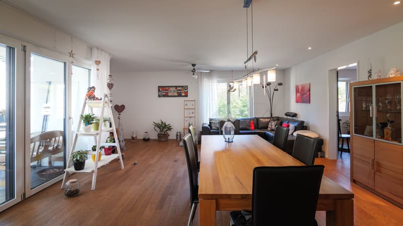 Elegante 4.5-Zimmer-Wohnung mit viel Liebe zum Detail in Glattfelden (6)